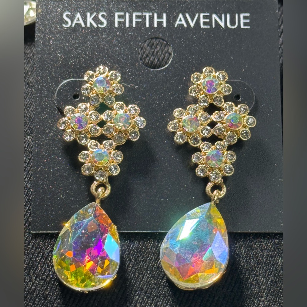 Glamorous Saks Fifth Avenue AB Crystal Flower Post With Dangle Crystal Teardrop